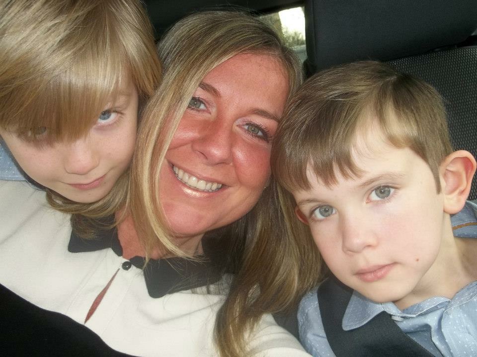 Helen and her 2 kids in the car